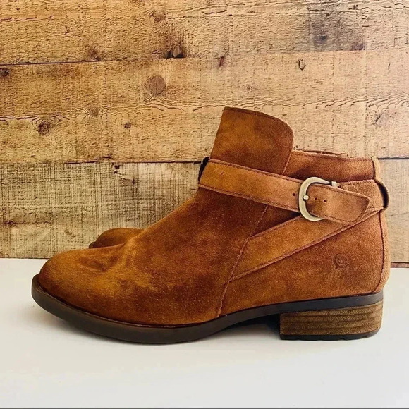 Born Shoes - NWOT Born Jorgette Suede Distressed Boho Buckle Ankle Booties